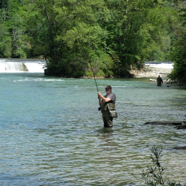 Pêcheur au Pool Masseys à Navarrenx