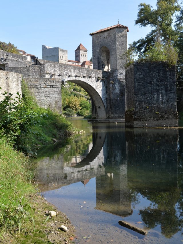 Pont De La Légende à Sauveterre De Béarn